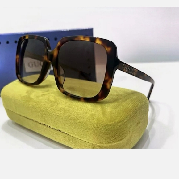 **NEW** Gucci GG0418S Sunglasses - Picture 2 of 5